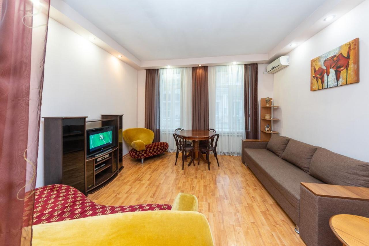 Apartamenty Sofia Kiev Luaran gambar